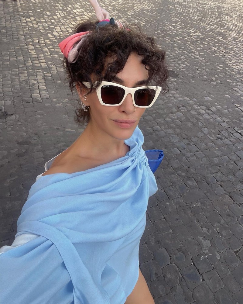 hande dogandemir in roma ve barselona paylasimlari yogun ilgi gordu